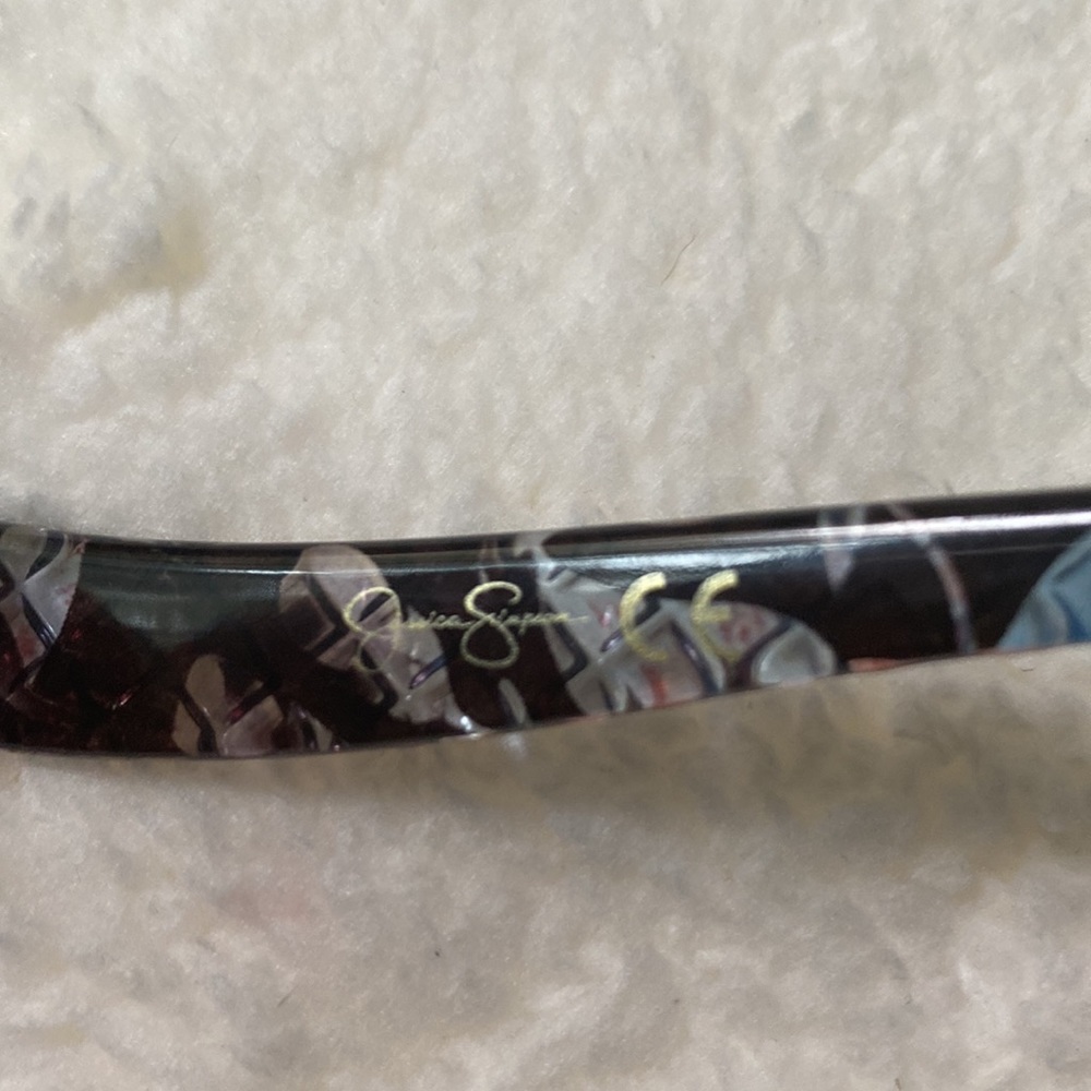 Jessica Simpson Sunglasses - Picture 7 of 8